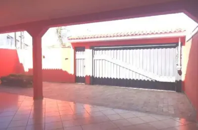 Casa com 2 dormitórios e 1 suíte no Jardim Acapulco próxima a UPA Santa Felícia em São Carlos