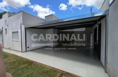 Oportunidade! Casa com 02 dormitórios, sendo um suíte com banheira de hidromassagem.