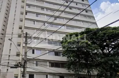 Apartamento Reformado à Venda Próximo ao Cambuí e Bosque, 2 Dormitórios, 1 Vaga Coberta