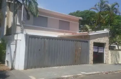 Casa sobrado com 3 dormitórios e 2 suítes no centro em frente ao restaurante nanmi em são carlos