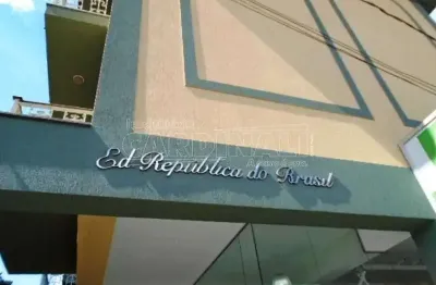 Apartamento com 2 dormitórios no centro próximo a praça xv de novembro em são carlos