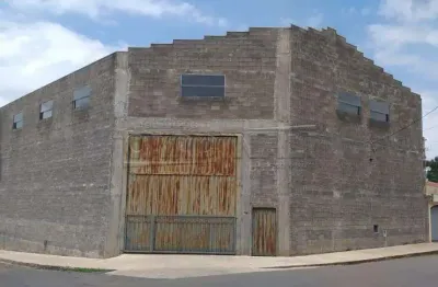 Galpão comercial na vila são josé próximo a escola marilene terezinha longhim em são carlos, um quarteirão da rodovia washington luiz.