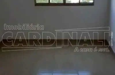 Apartamento com 2 dormitórios na vila rancho velho próximo ao supermercado dia em são carlos