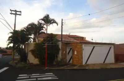 Casa com 3 quartos à venda na Rua Eduardo Do Prado F. Braga, Lote 12 Quadra 16, 134, Jardim Acapulco, São Carlos