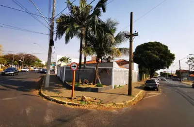 Casa com 4 quartos à venda na Rua Domingos Barbieri, 163, Vila Harmonia, Araraquara