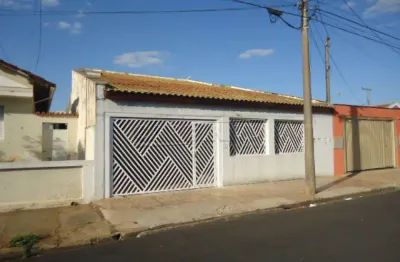 Casa com 3 dormitórios na vila prado próxima ao estádio luís augusto de oliveira em são carlos