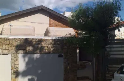Casa com 3 quartos à venda na Rua Domingos Medeiros, 202, Vila Xavier (Vila Xavier), Araraquara