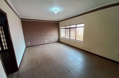 Casa com 3 quartos à venda na Rua Eugênio de Andrade Egas, 277, Vila Brasília, São Carlos