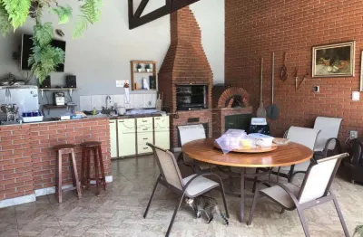 Casa com 3 quartos à venda na Rua Abrahão João, 615, Jardim Bandeirantes, São Carlos