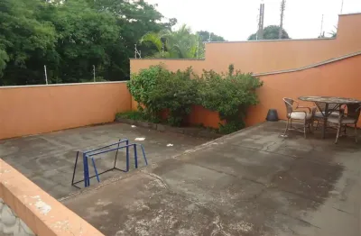 Casa com 3 quartos à venda na Rua Cícero Soares Ribeiro, 201, Vila Carmem, São Carlos