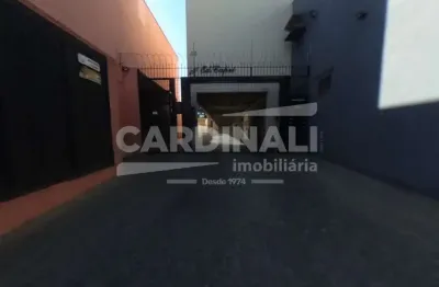 Apartamento com dois dormitórios na av. carlos botelho próximo portaria usp, entre av. são carlos (ônibus ufscar) e praça da xv