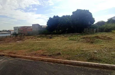 Terreno à venda na Rua Antonio Serafim Marinheiro, SN, Vila Max, São Carlos