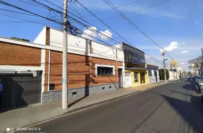 Casa com 3 quartos para alugar na Rua Padre Duarte, 1646, Centro, Araraquara