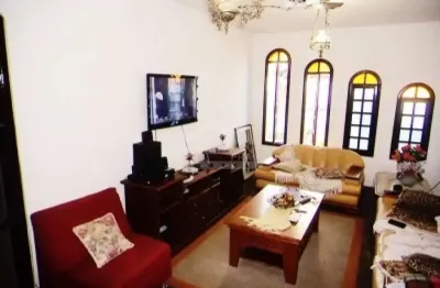 Casa isolada de 4 dormitórios,1 suíte e com 6 vagas de garagem na mirim - praia grande!!!!