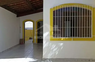 Casa geminada na vila guilhermina, 2 dormitórios, 2 vagas, confira na praia grande.