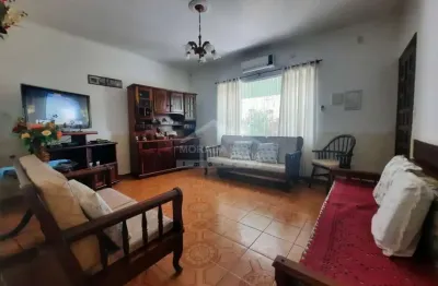 Casa isolada de 2 dormitórios no tude bastos - praia grande!!!!