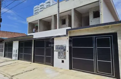 Sobrado geminado com 2 suítes e 1 vaga de garagem. somente aqui na imobiliária morada na praia