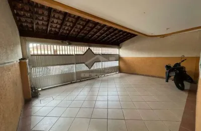 Sobrado geminado duplex, 3 dormitórios, sacada, só na imobiliária em praia grande.