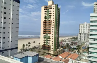 Apartamento, 2 dormitórios, sendo 1 suíte, sala 2 ambientes com sacada vista mar.
