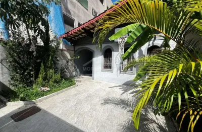 Casa no canto do forte, 2 dormitórios, 2 vagas, confira na imobiliária em praia grande.