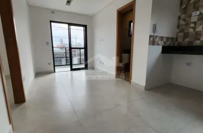 Casa sobreposta alta em condomínio fechado na mirim, 3 dormitórios, sacada, confira em praia grande.