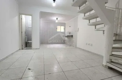 Sobrado em condomínio no forte, 2 suítes, vaga, confira na imobiliária em praia grande.
