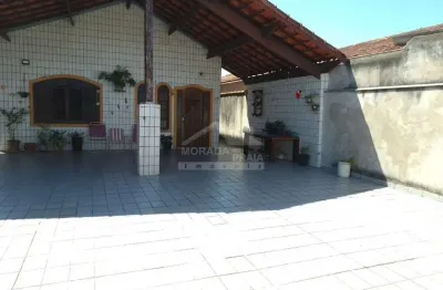 Casa  isolada na ocian, 2 dormitorios, 1 suítes,  confira em praia grande.