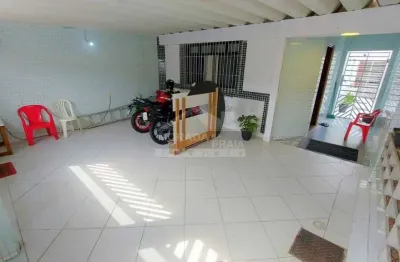 Sobrado na mirim, 03 dormitórios , 2 vagas. confira na imobiliária em praia grande.