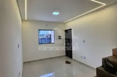 Triplex na mirim, 3 dormitórios, quintal, venha conferir na imobiliária em praia grande.