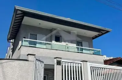 Sobrado zero quilômetro na aviação, 2 suítes, sacadas, 3 vagas, confira em praia grande.