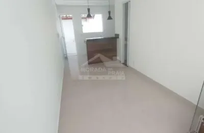 Sobrado em condomínio, 400 metros da praia no bairro maracanã!