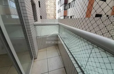 Apartamento 2 dormitórios à 50 metros do mar. confira na imobiliária em praia grande.