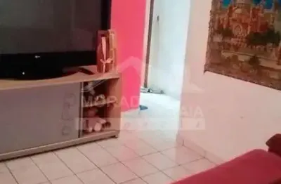 Apartamento na aviação, 2 dormitórios, sacada, 1 vaga, piscina, confira em praia grande.