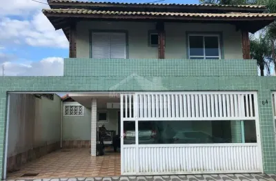 Casa de condominio sobreposta apenas 50 metros da praia no jardim real
