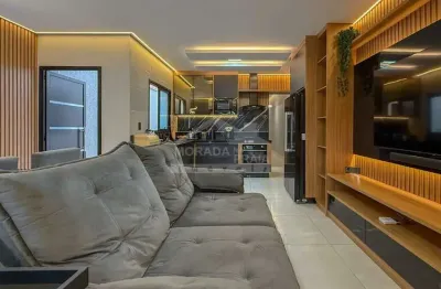 Casa geminada alto padrão com jacuzzi e churrasqueira, totalmente mobiliada, na vila tupi