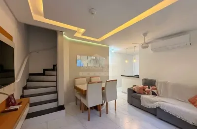 Casa em condomínio fechado - 2 dorm. c/ 2 suítes- tudi bastos - em sua imobiliária na praia grande.