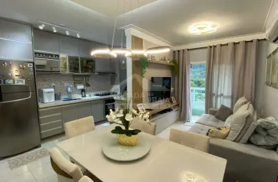 Apartamento no canto do forte, 2 dormitórios, sacada, confira na imobiliária em praia grande.