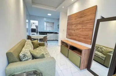 Locação definitiva com 02 quartos na Guilhermina, casa em condomínio