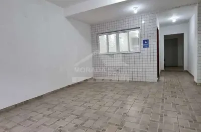 Sobrado no Centro do Boqueirão: 3 Dormitórios, 1 Vaga ? Ideal para Residencial ou Comercial