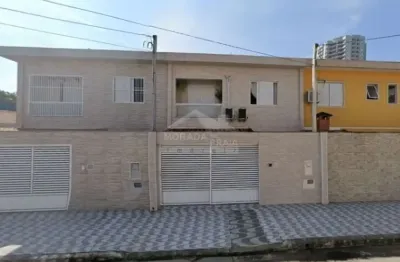 Sobrado mobiliado no forte, 2 suítes, 2 vagas, confira na imobiliária em praia grande.