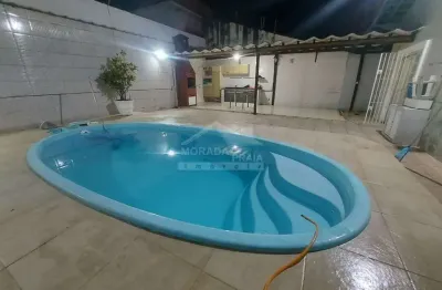 Casa isolada canto do forte, 3 dormitórios, 4 vagas, piscina, só na imobiliária em praia grande.