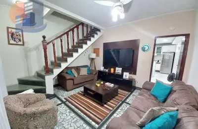 Casa ampla no centro de vicente de carvalho guarujá.