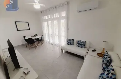 Reformado apenas 100 metros da praia de pitangueiras!