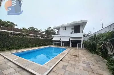 Casa com 4 quartos à venda na Avenida Assis Chateaubriand, Jardim Virgínia, Guarujá
