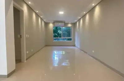Reformado/ 100 metros do mar/com lazer! praia das astúrias guarujá!