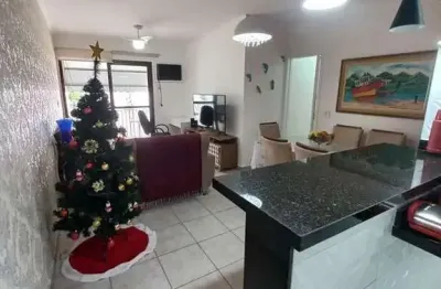 Apto bem ventilado região brunela - praia da enseada - guarujá.