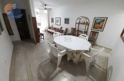 Amplo apartamento. prédio com lazer - praia enseada.