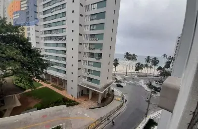 Apartamento c/vista ao mar, arejado, semi mobiliado, cômodos espaçosos, próximo de comércios em geral
