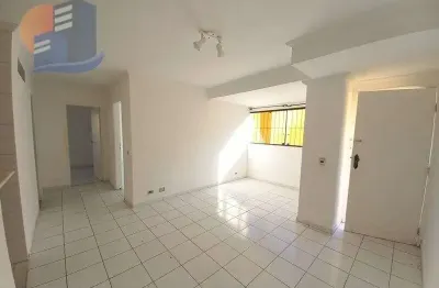 Apto térreo, 02 quartos, lazer churrasqueira e sala de jogos!