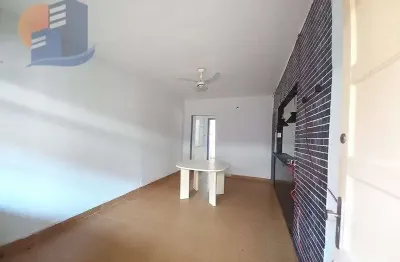 Localização privilegiada a poucos minutos da praia!